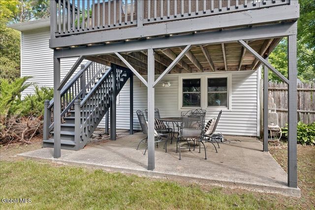 48 Berwyn Street, Colonie, NY 12304