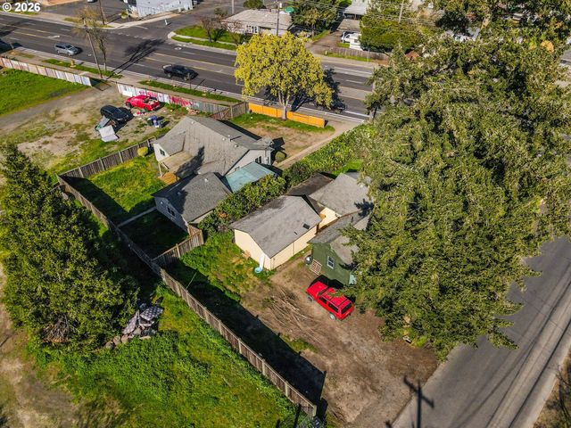 1920 RIVER Rd, Eugene, OR 97404