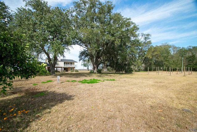 1086 9A-1 Victoria Riverside Road, Patterson, LA 70392