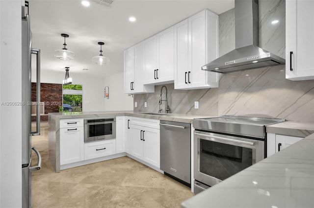 6820 SW 86th Ave, Miami, FL 33143