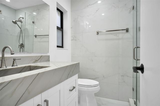 6820 SW 86th Ave, Miami, FL 33143