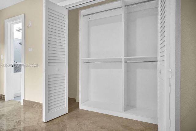 6820 SW 86th Ave, Miami, FL 33143