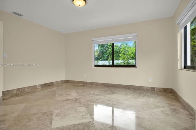 6820 SW 86th Ave, Miami, FL 33143