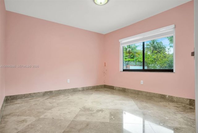 6820 SW 86th Ave, Miami, FL 33143