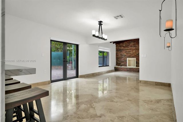 6820 SW 86th Ave, Miami, FL 33143