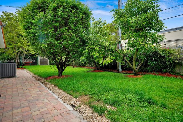 6820 SW 86th Ave, Miami, FL 33143