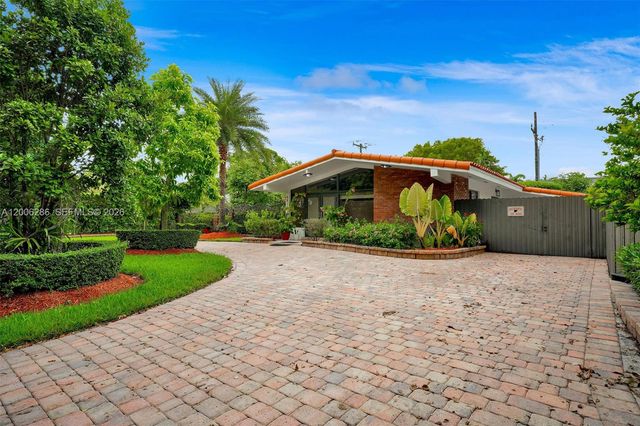 6820 SW 86th Ave, Miami, FL 33143