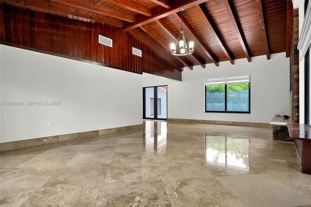 6820 SW 86th Ave, Miami, FL 33143