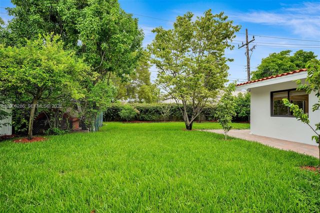 6820 SW 86th Ave, Miami, FL 33143