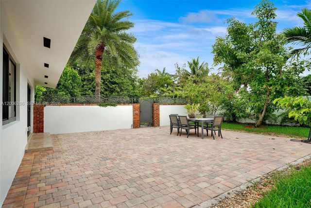 6820 SW 86th Ave, Miami, FL 33143