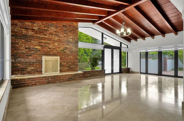 6820 SW 86th Ave, Miami, FL 33143