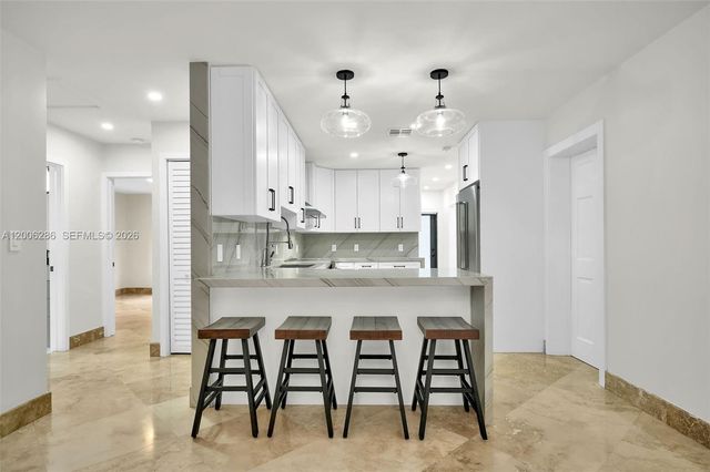 6820 SW 86th Ave, Miami, FL 33143