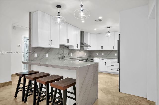 6820 SW 86th Ave, Miami, FL 33143