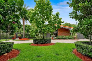 6820 SW 86th Ave, Miami, FL 33143