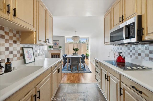 14141 Dickens 312, Sherman Oaks, CA 91423