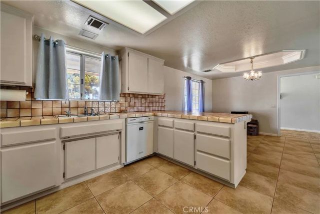 8016 W Avenue D12, Lancaster, CA 93536