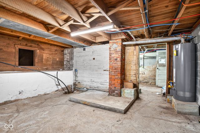 208 W Walnut Street, Sharpsville, IN 46068