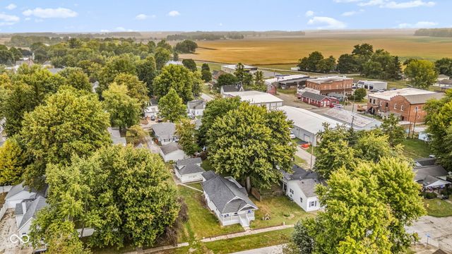 208 W Walnut Street, Sharpsville, IN 46068