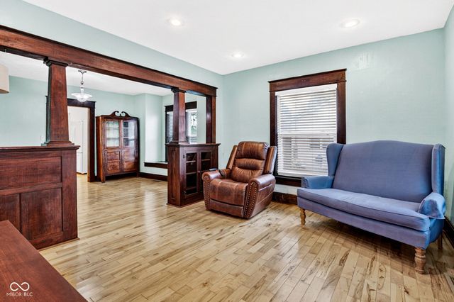 208 W Walnut Street, Sharpsville, IN 46068