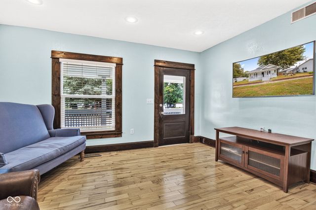 208 W Walnut Street, Sharpsville, IN 46068