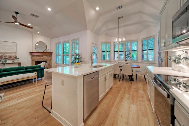 4221 Johns Light DR, Austin, TX 78727