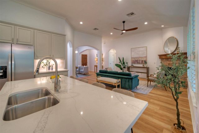 4221 Johns Light DR, Austin, TX 78727
