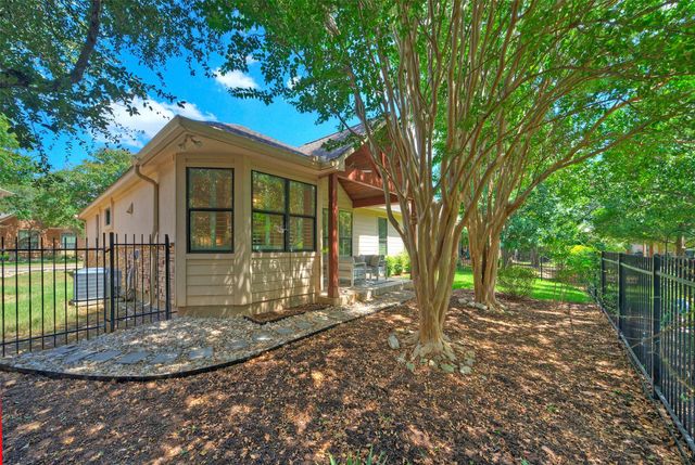 4221 Johns Light DR, Austin, TX 78727