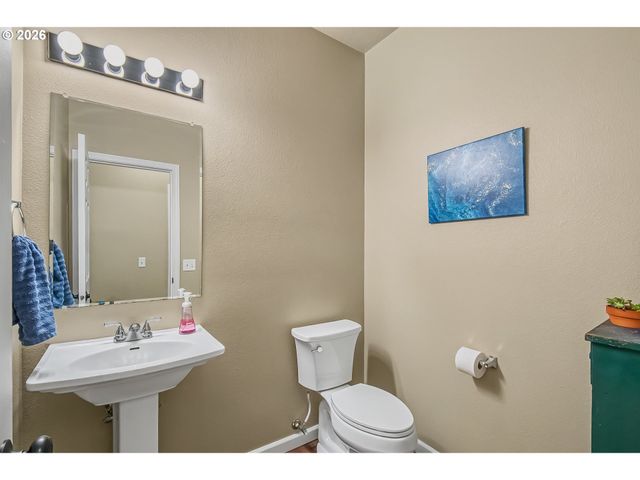 14368 TALAWA Dr, Oregon City, OR 97045