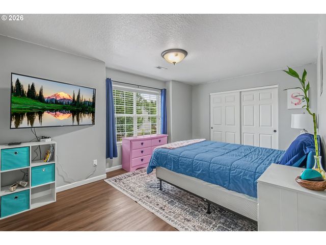 14368 TALAWA Dr, Oregon City, OR 97045