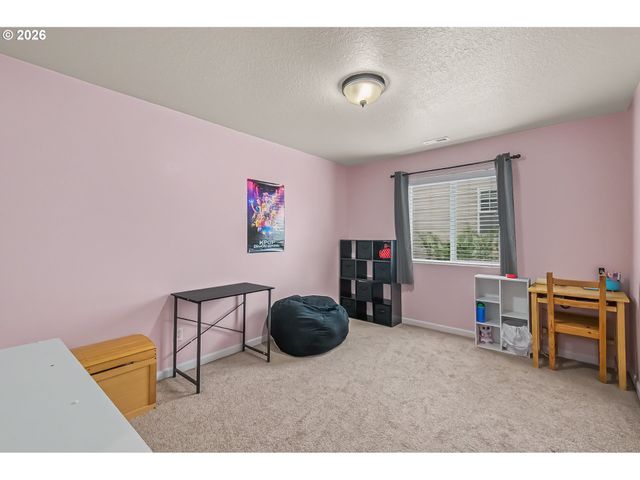14368 TALAWA Dr, Oregon City, OR 97045