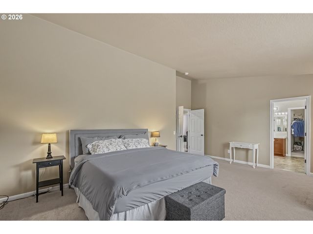 14368 TALAWA Dr, Oregon City, OR 97045