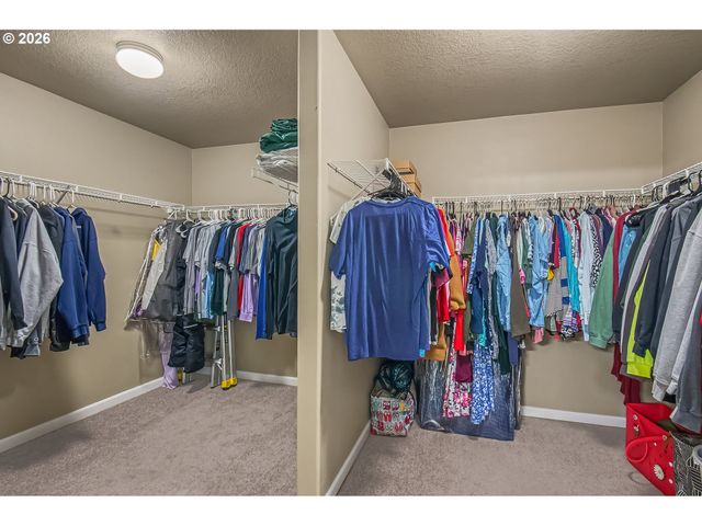 14368 TALAWA Dr, Oregon City, OR 97045