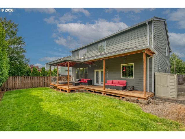 14368 TALAWA Dr, Oregon City, OR 97045