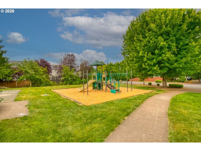 14368 TALAWA Dr, Oregon City, OR 97045