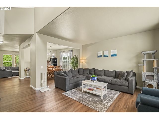 14368 TALAWA Dr, Oregon City, OR 97045