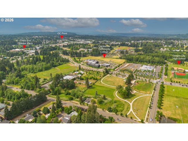 14368 TALAWA Dr, Oregon City, OR 97045