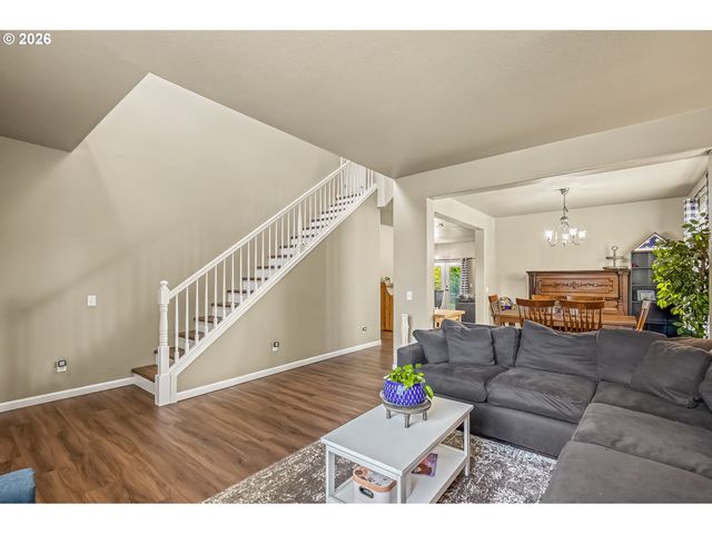 14368 TALAWA Dr, Oregon City, OR 97045