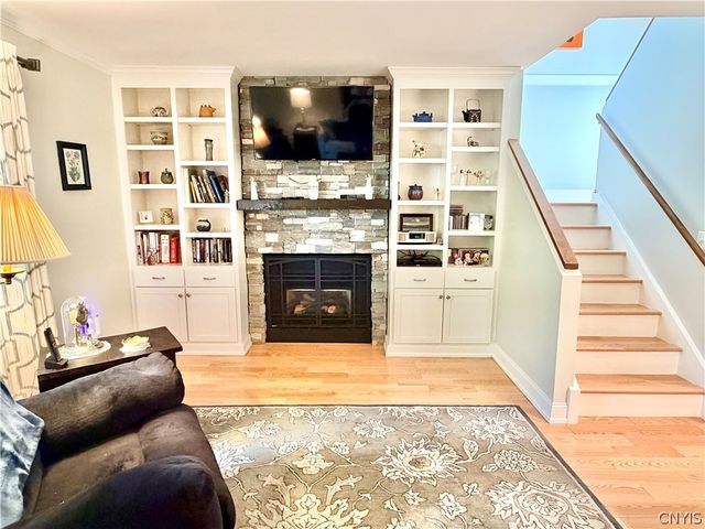 104 Harwinton Court, Camillus, NY 13031