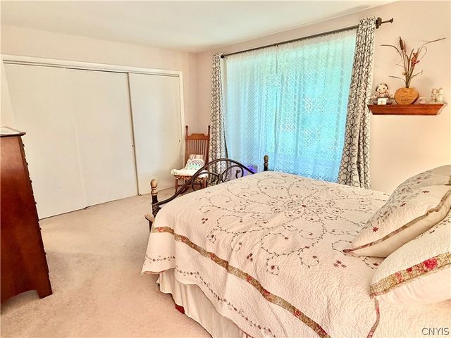 104 Harwinton Court, Camillus, NY 13031