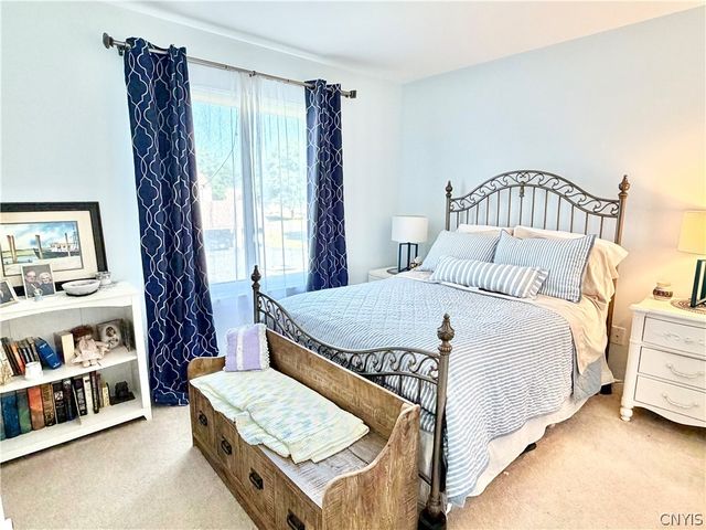 104 Harwinton Court, Camillus, NY 13031