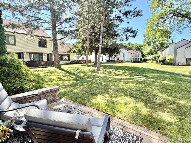 104 Harwinton Court, Camillus, NY 13031
