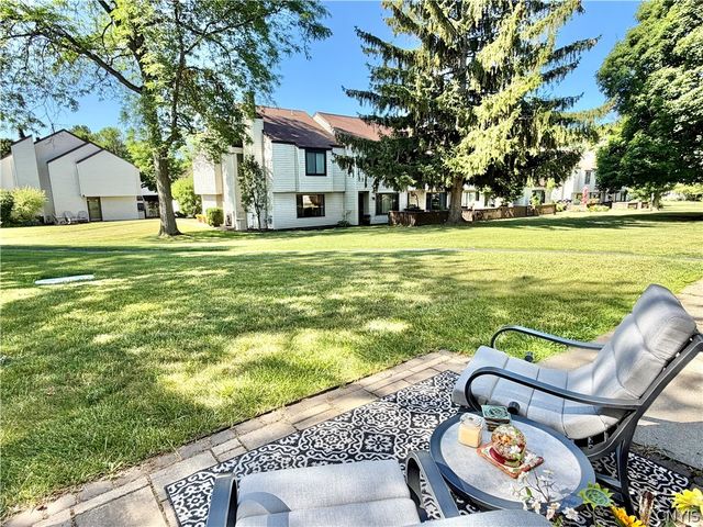 104 Harwinton Court, Camillus, NY 13031