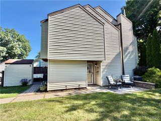 104 Harwinton Court, Camillus, NY 13031