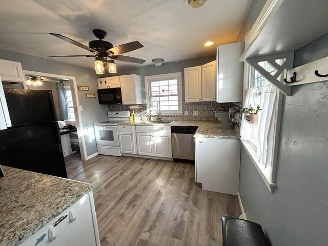 513 W 8TH STREET, Kaukauna, WI 54130