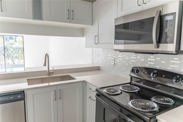 11680 NW 39th Street, Coral Springs, FL 33065