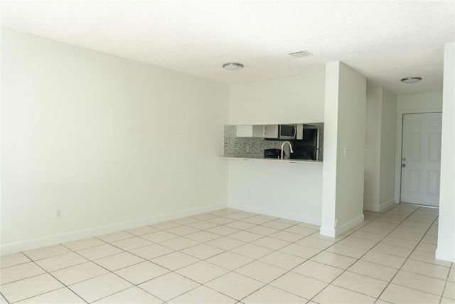 11680 NW 39th Street, Coral Springs, FL 33065