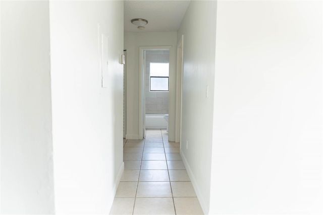 11680 NW 39th Street, Coral Springs, FL 33065