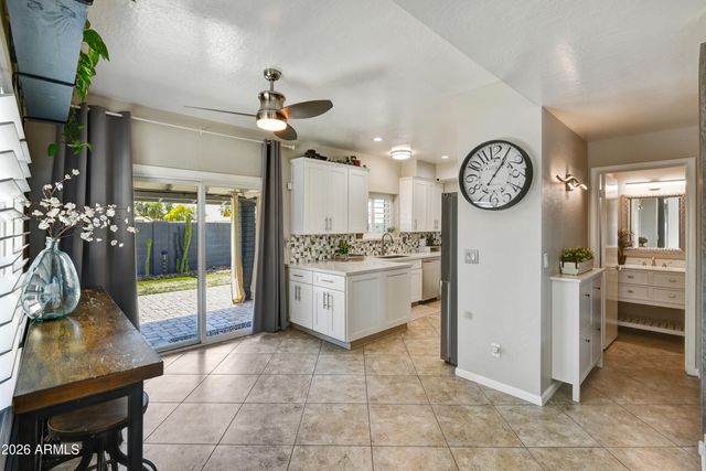 4413 E BLUEFIELD Avenue, Phoenix, AZ 85032