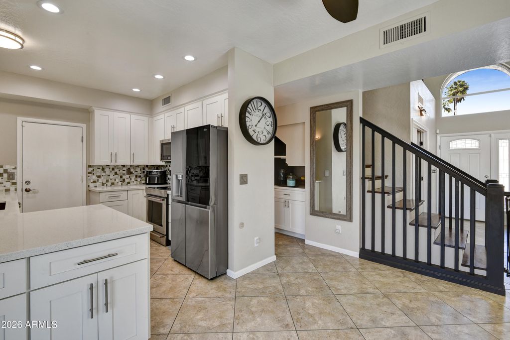 4413 E BLUEFIELD Avenue, Phoenix, AZ 85032