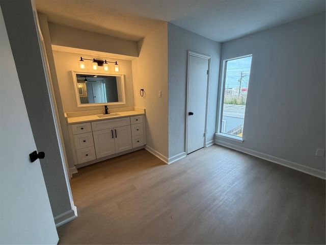 1913 Bittercreek Drive, Houston, TX 77042